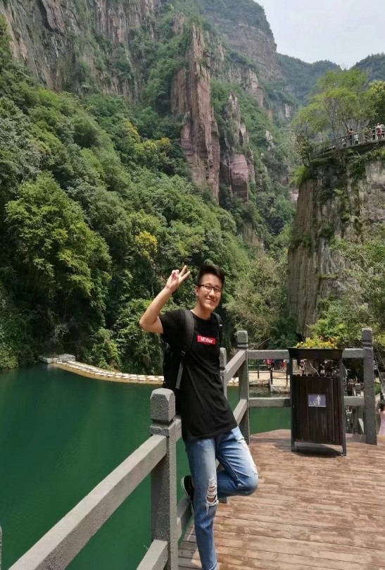 Xiang Zhao (赵翔)